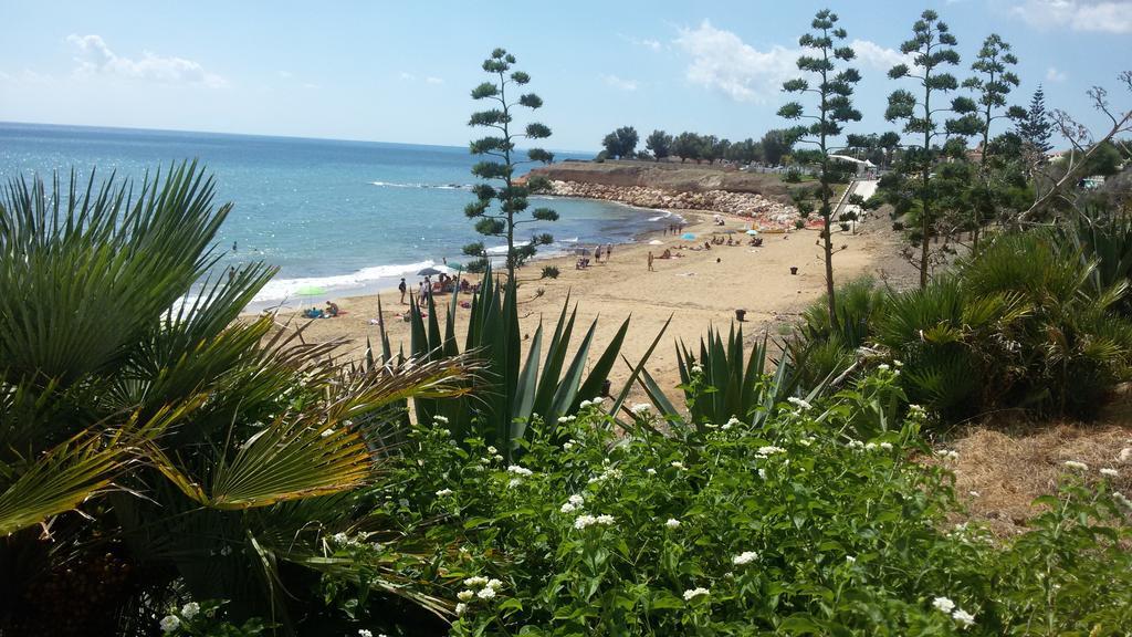 Avola Holidays Phòng bức ảnh